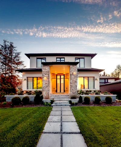 Elegant stone and stucco home exterior in Ontario
